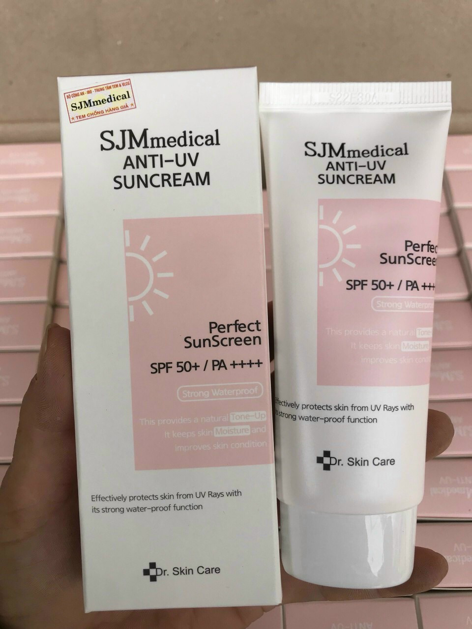 Kem Chống Nắng SJMmedical Anti-UV Perfect SunScreen SPF 50+/PA++++